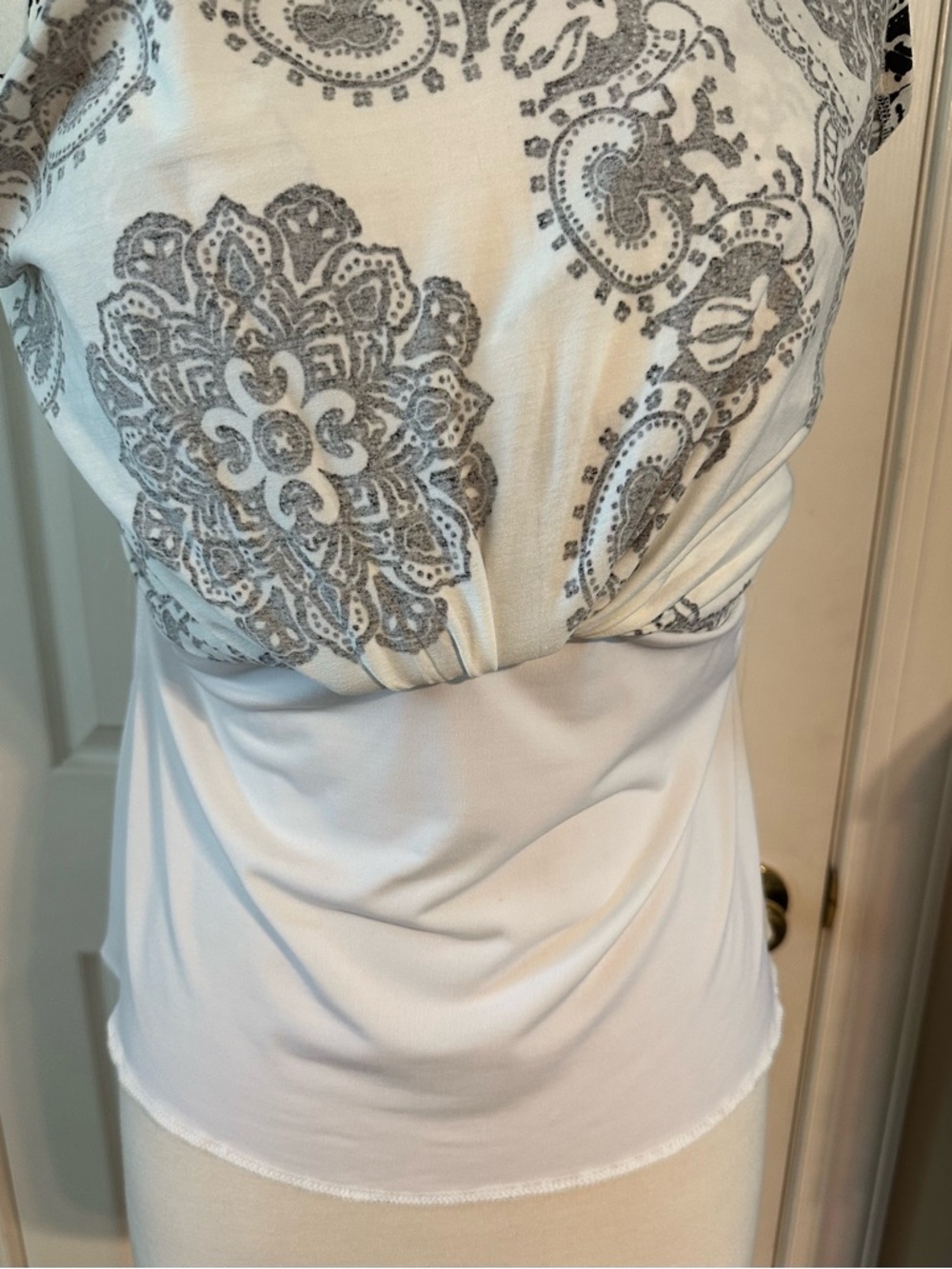 Cache Dressy Top - Picture 5 of 9